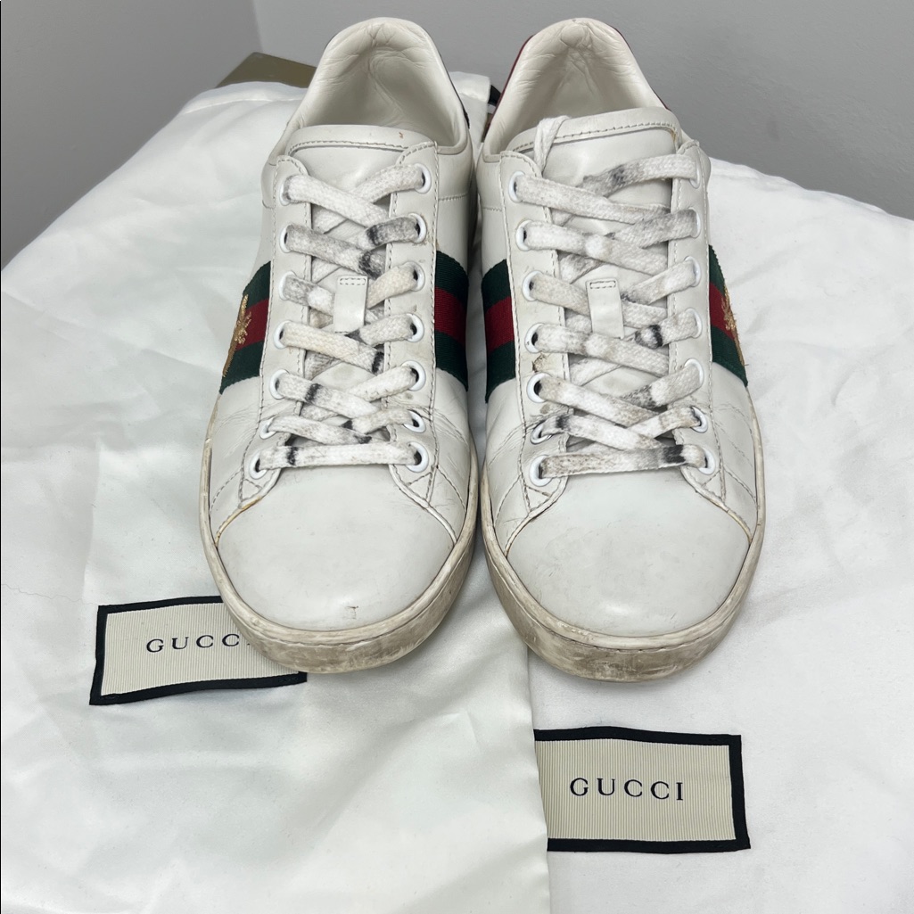Gucci White Leather Low-Top Sneakers With Green And Red Web